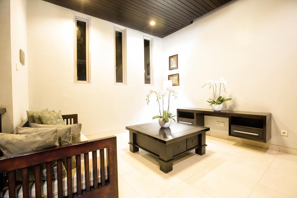 InKuta Residence&Villa Seminyak Esterno foto